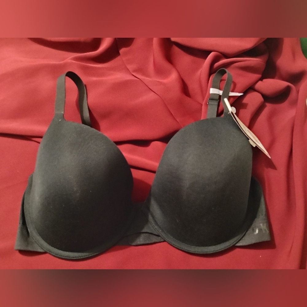 DKNY Custom Lift Bra in Black Sz 36D NWT
